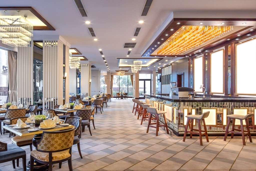 Melia Vinpearl Nha Trang Empire Ξενοδοχείο Εστιατόριο φωτογραφία